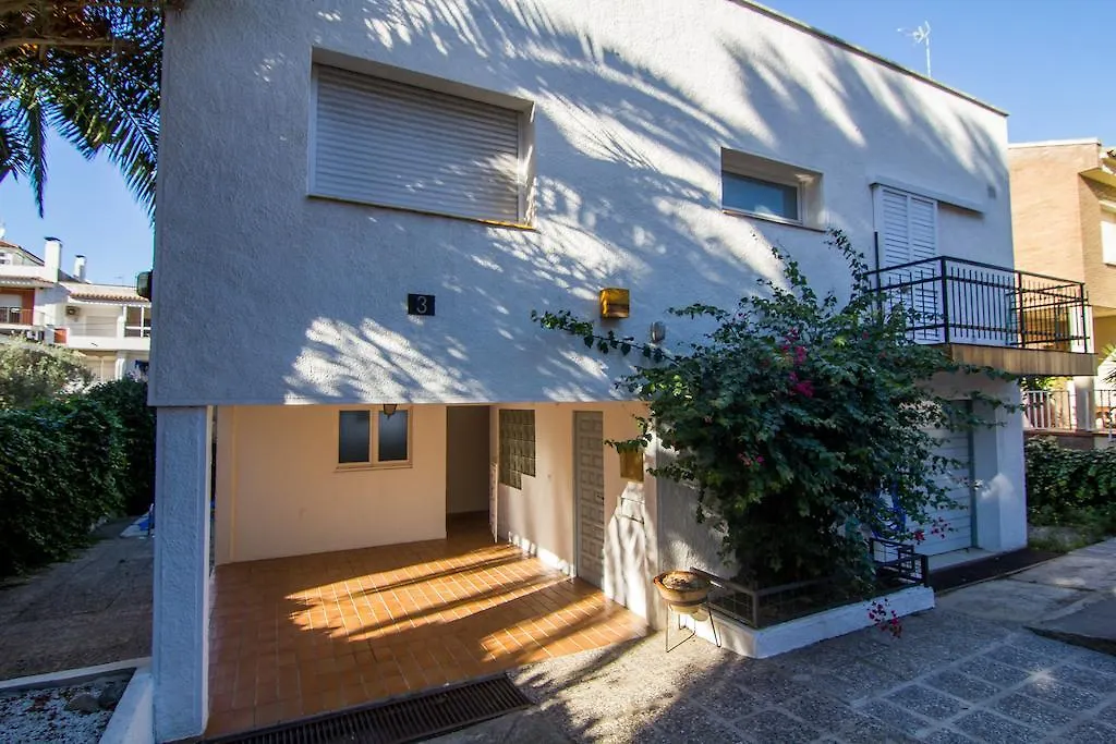Holiday home Agi Riu Segre Villa Roses
