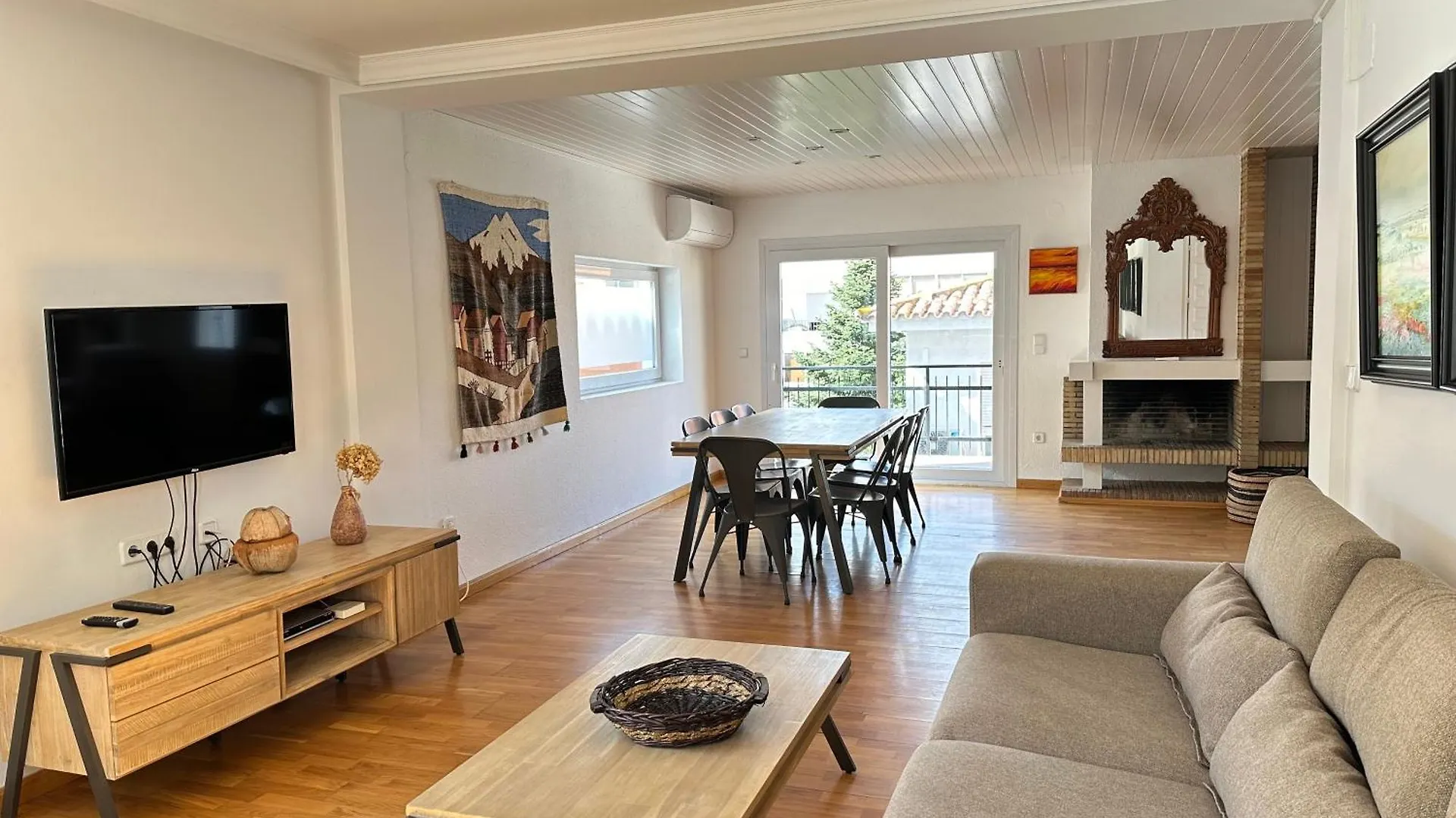 Agi Riu Segre Villa Roses