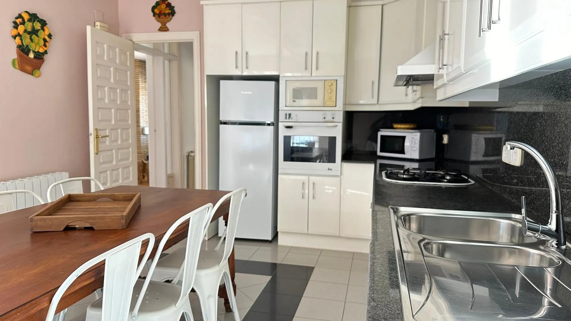 Holiday home Agi Riu Segre Villa Roses
